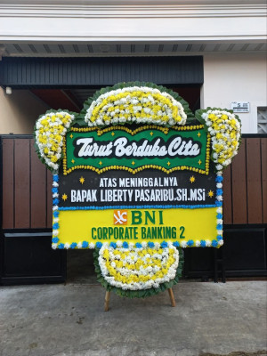 Papan Bunga Duka di Plalangan