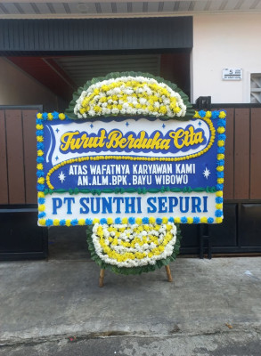 Papan Bunga Duka di Plalangan