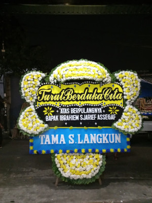 Papan Bunga Duka di Plalangan